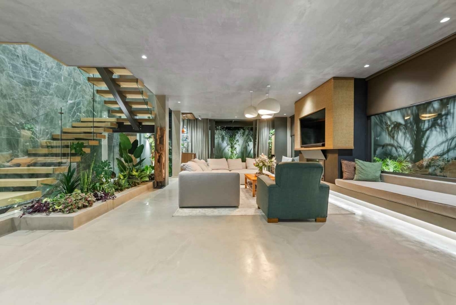 5 Bedroom Property for Sale in Camps Bay Western Cape